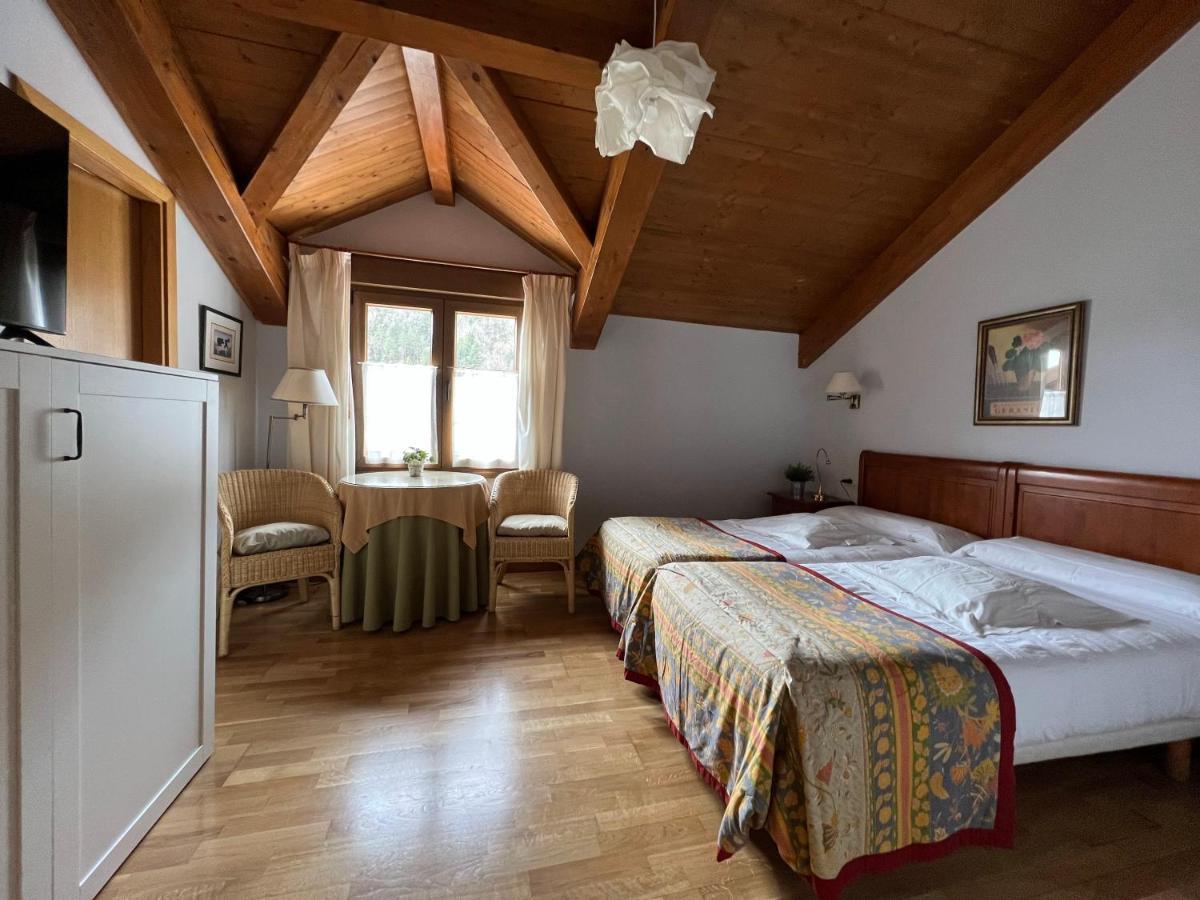 Hostal Rural Salazar Oronz Exterior foto