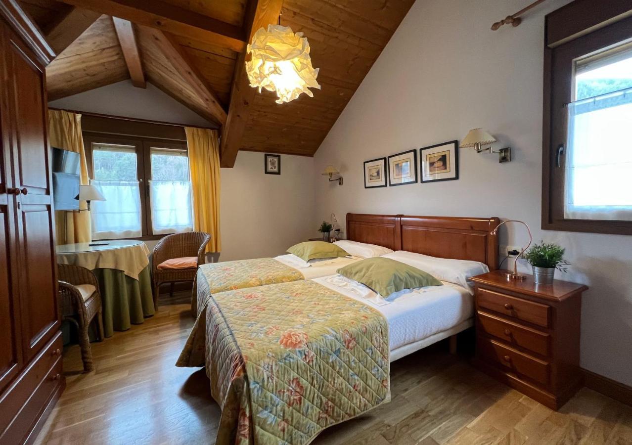 Hostal Rural Salazar Oronz Exterior foto