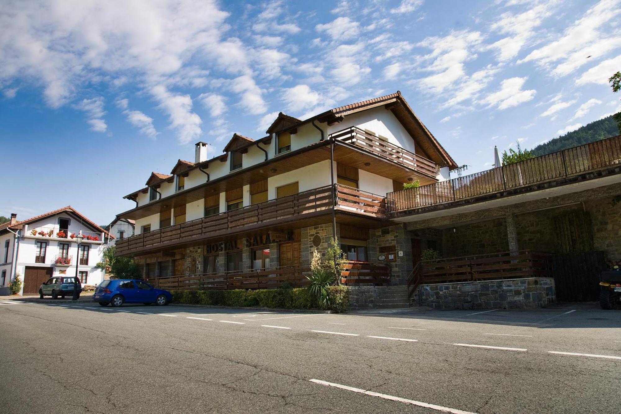 Hostal Rural Salazar Oronz Exterior foto