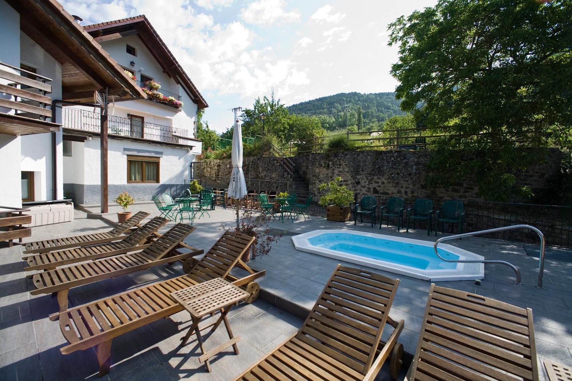 Hostal Rural Salazar Oronz Exterior foto